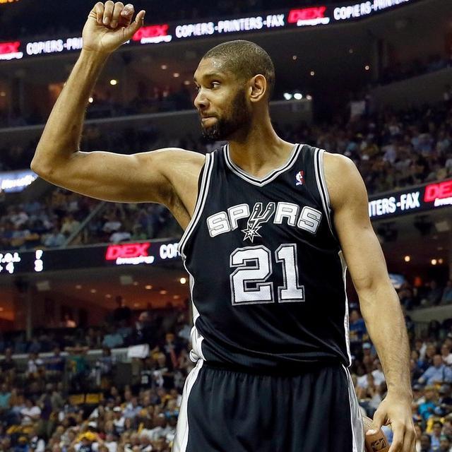 爱游戏体育赛事直播包含蒂姆在湖人比赛中战术调整，晋级下一阶段引发热议！比赛高潮迭起的词条